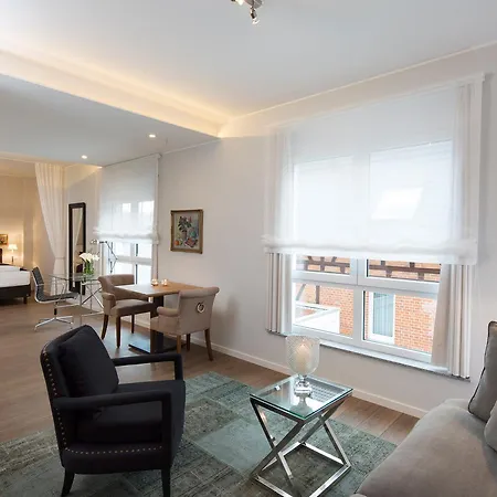 מלון דירות Logis First Class Business Suites רנינגן