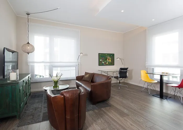 Logis First Class Business Suites Апарт-отель 3*