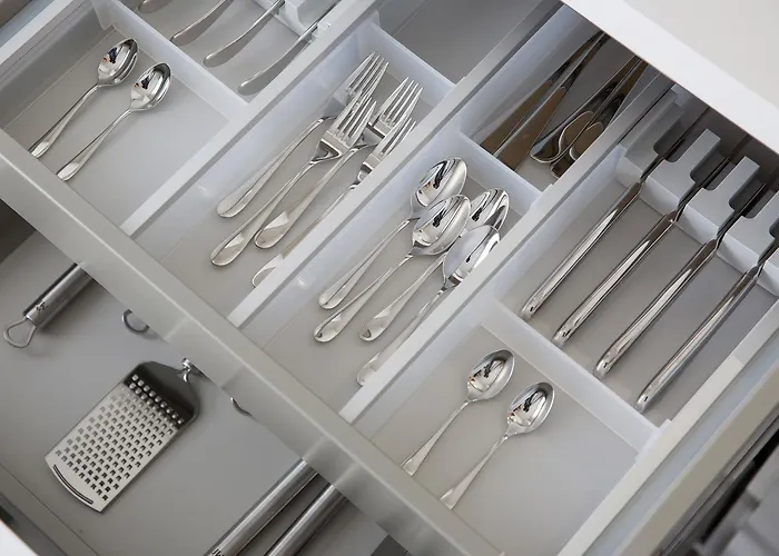 Logis First Class Business Suites Апарт-отель 3*